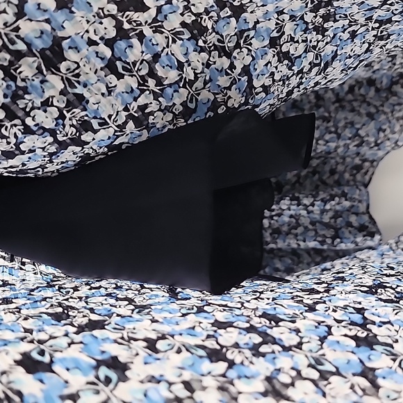 Nordstrom Signature Silk Floral Low Neckline Handkerchief Maxi Dress - Picture 6 of 9